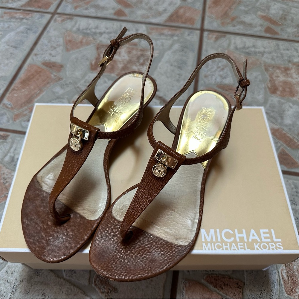 Michael Kors Hamilton Thong Tan Sandals with Gold Accents